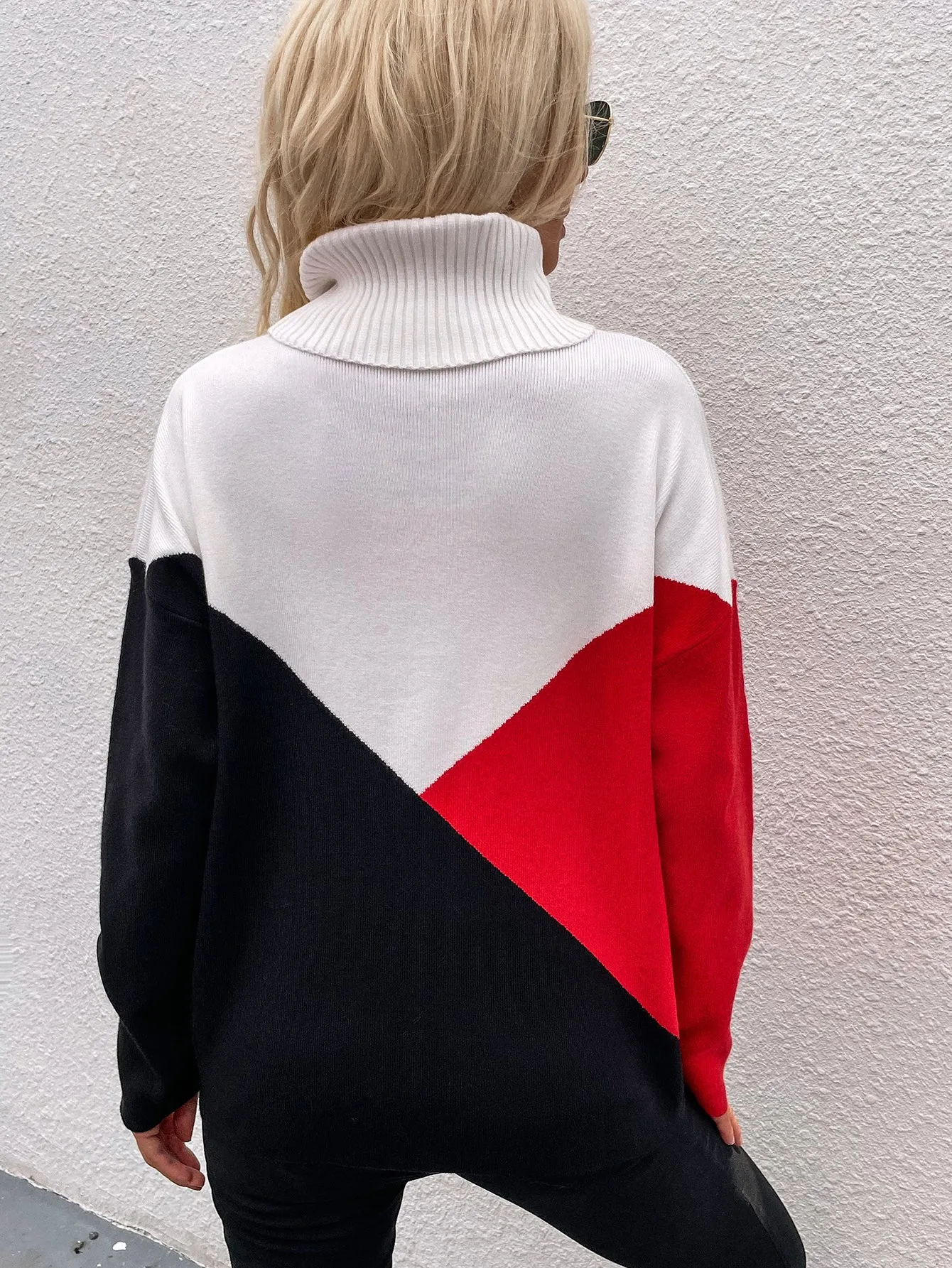 Color Block Dropped Shoulder Turtleneck Sweater