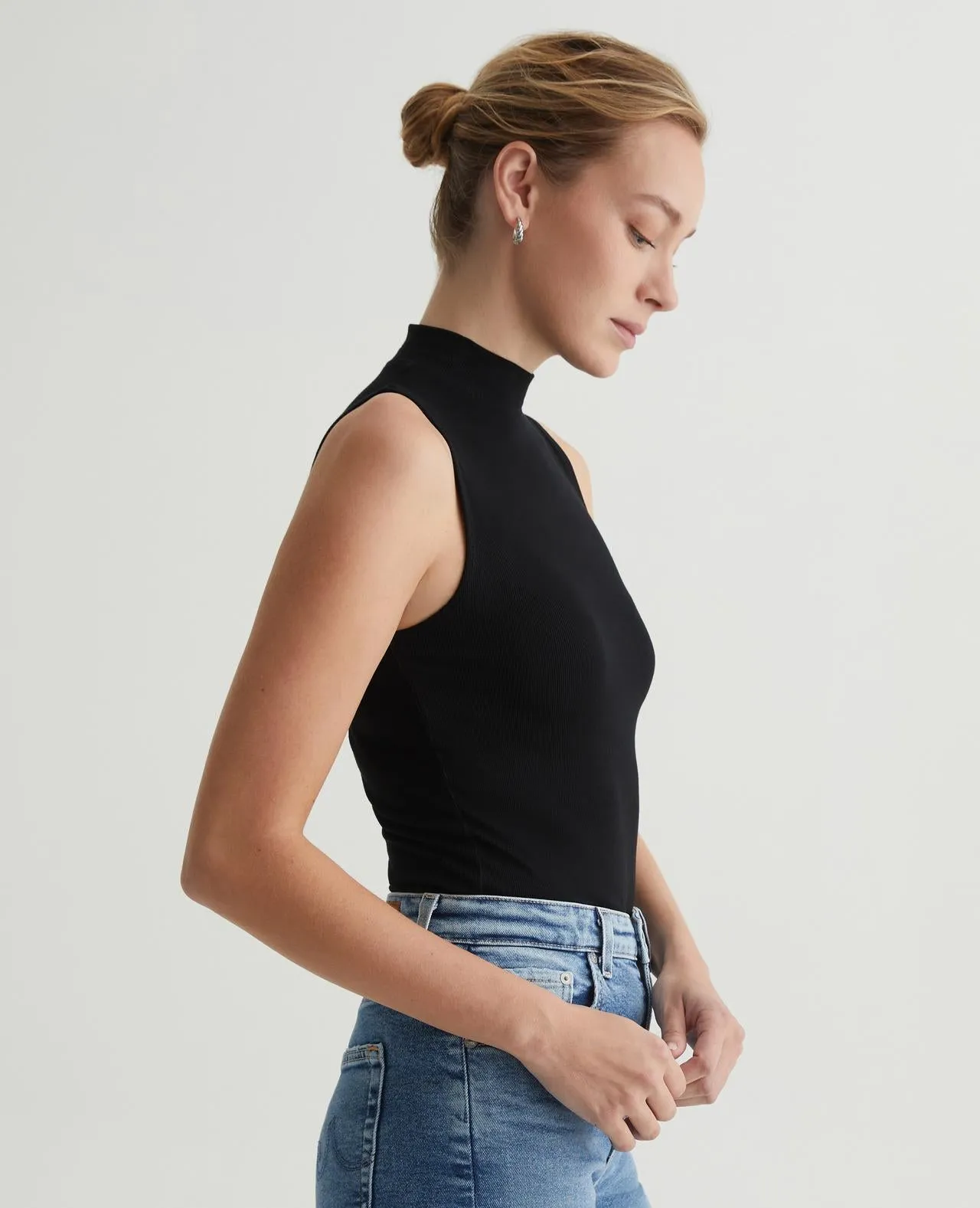 EDIE SLEEVELESS TURTLENECK (BLACK) - A.G. DENIM