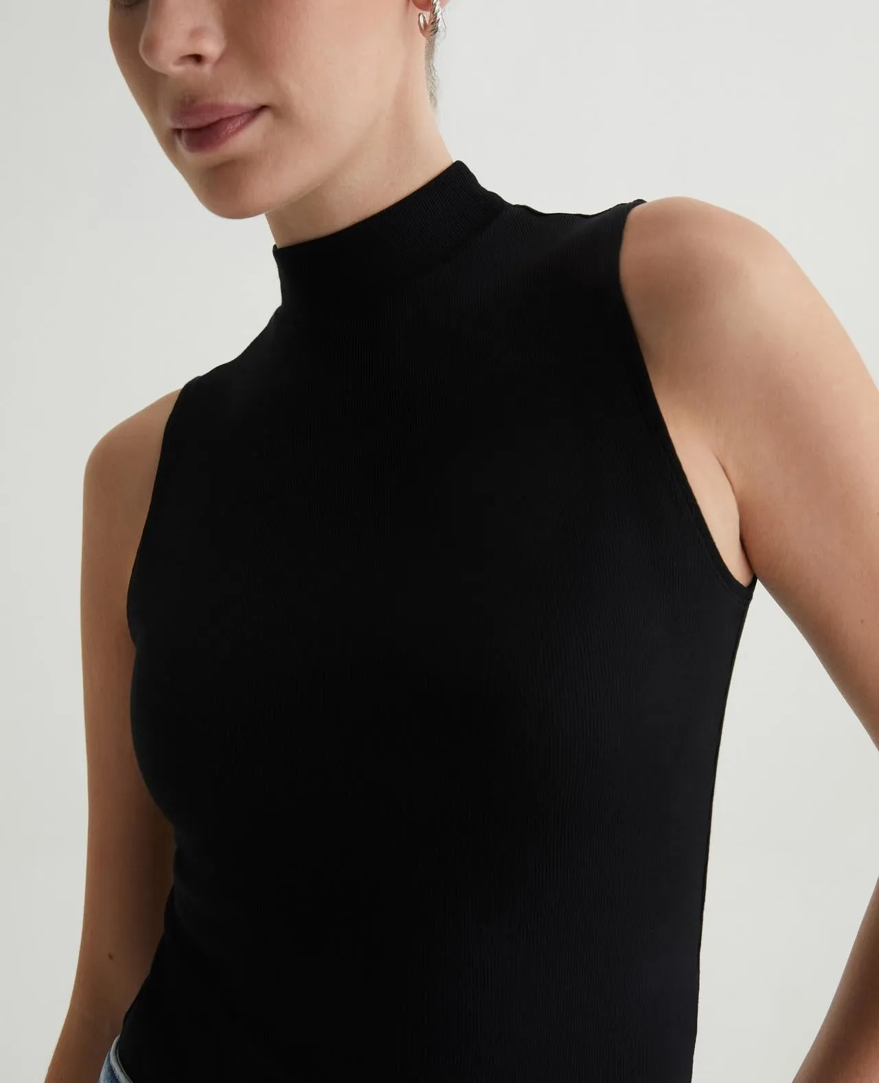 EDIE SLEEVELESS TURTLENECK (BLACK) - A.G. DENIM