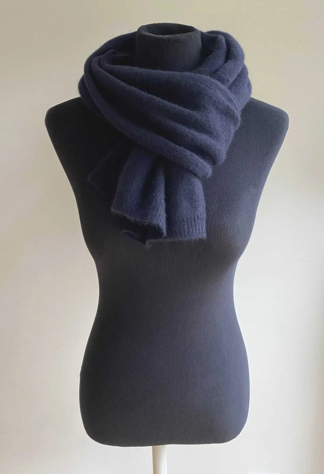 Navy cashmere scarf